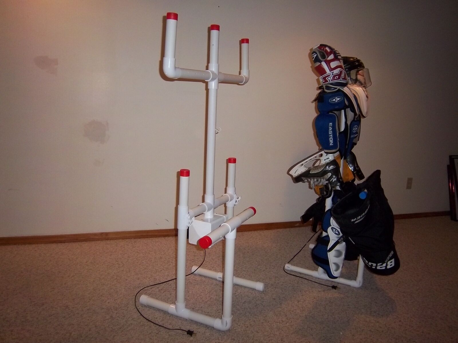 SPORTS EQUIPMENT HOCKEY DRYING RACK TREE with FREE attachment