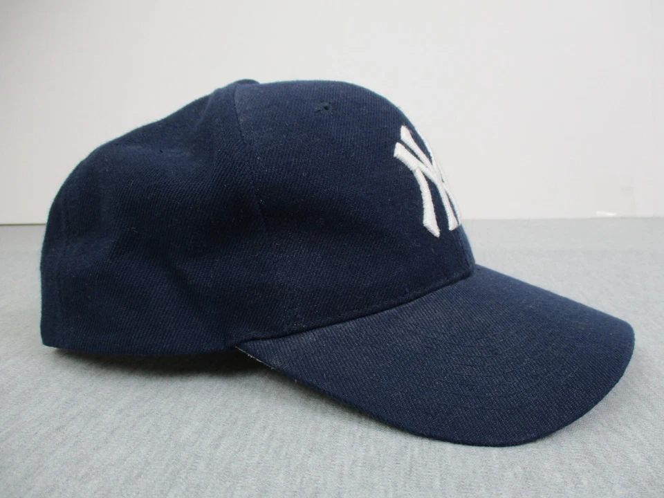 Sombrero DE COLECCIÓN Yankees Snap Back Nueva York Azul Liso Logo MLB G Gorra Lana Verdadero De Colección Foto 3 de 4