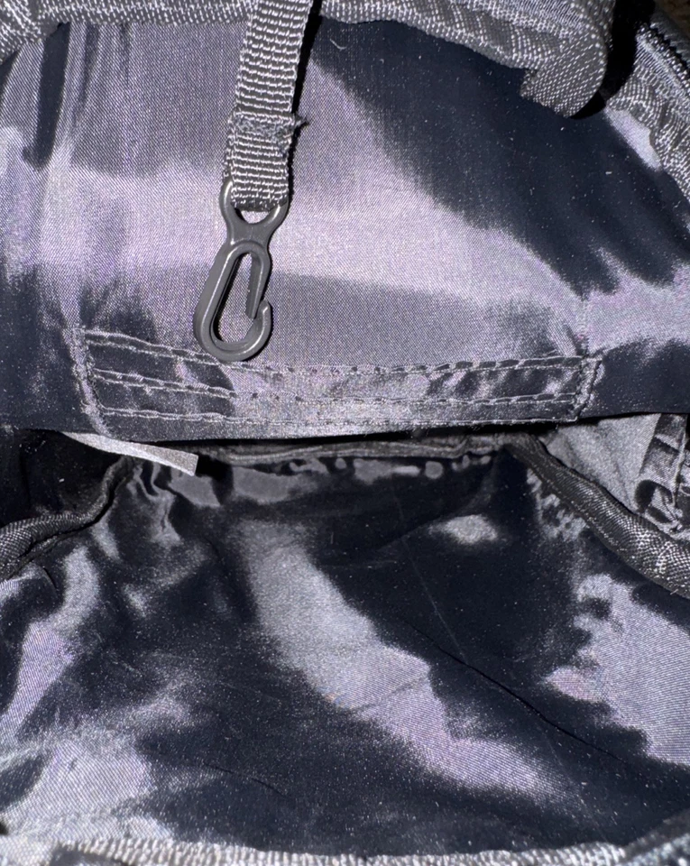 Bolso Bandolera True Religion Herradura Monograma Unisex Eslinga | Negro FARRO NUEVO Foto 3 de 4