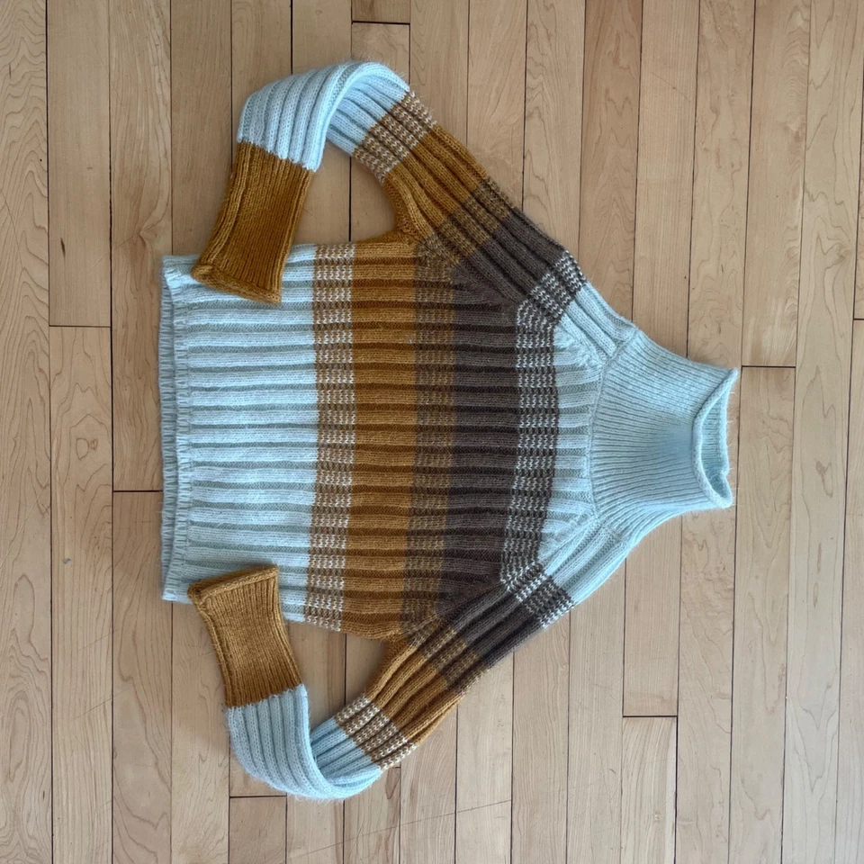 Suéter Y2K Rue 21 listrado com nervuras gola alta pequeno colorblock aconchegante ação de graças - Imagem 4 de 4