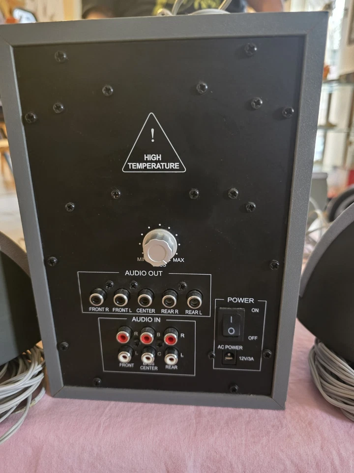 Medion MD 9682 5.1  Kanal Lautsprecher System Silbergrau - Bild 4 von 4