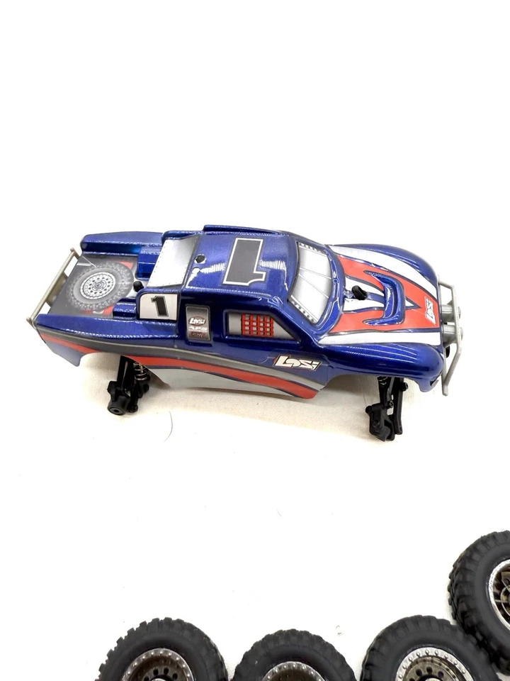 Losi Micro 1/36 DT Desert Truck Slider For Parts  - Image 4 of 4