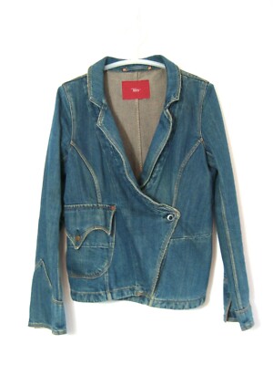 levi's red jean jacket