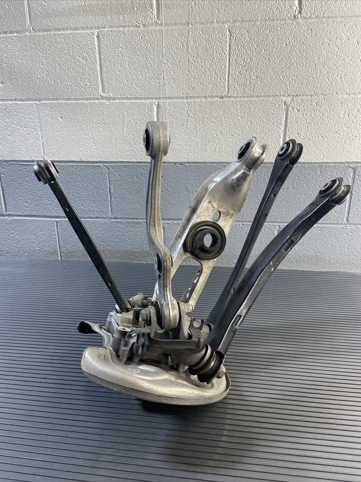 Cojinete de cubo de nudillo husillo trasero izquierdo Audi Q5 SQ5 Quattro 2018-2022 OEM Foto 3 de 4