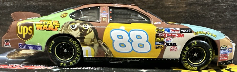 2005 Dale Jarrett #88 UPS M&M’s STAR WARS ROTS Ford 1/24 Action Diecast NASCAR - Image 4 of 4