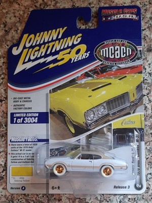 JOHNNY LIGHTNING MUSCLECARS MCACN 1970 OLDS CUTLASS W-31 WHITE LIGHTNING  VHTF 