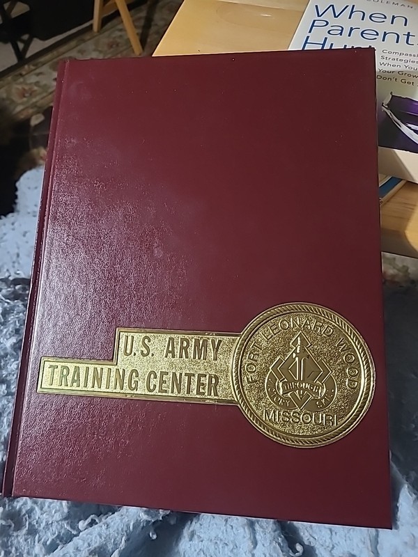U.s. Army Training Center Fort Leonard Wood Missouri Yearbook 1987