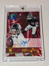 2022 Panini Chronicles - Essentials Autographs Red #ESS-DRL Drake London /49