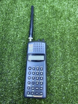 Uniden Bearcat BC245XLT TrunkTracker III 300 Channel Handheld Scanner
