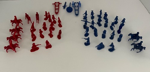 Revolutionary Toy Soldiers Horses Accessories 1960’s Red and Blue