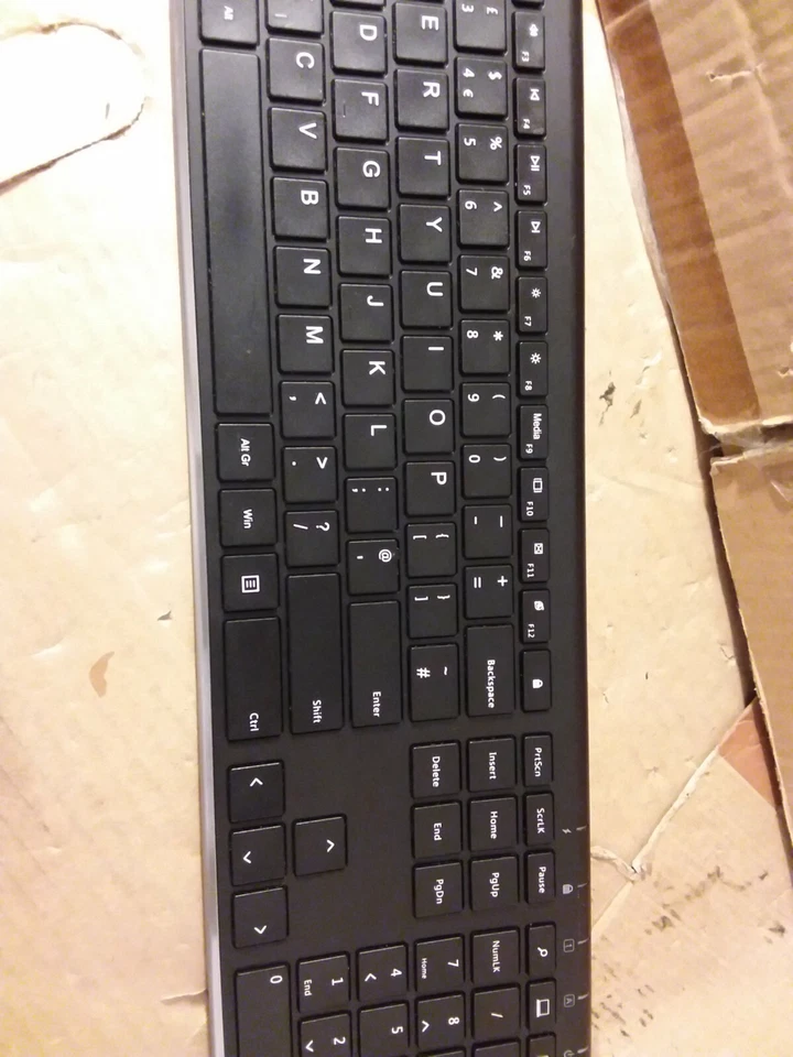 ARTECK HW192 Universal Stainless Steel 2.4G USB Wireless Keyboard No Receiver - Image 3 of 4