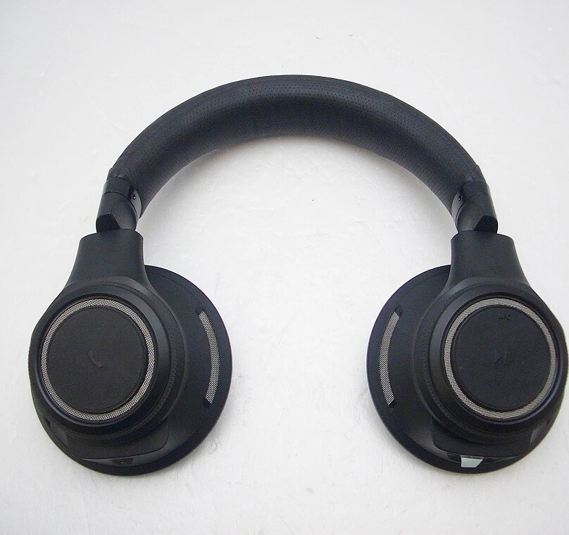 Not Working Plantronics Backbeat PRO Headphone ONLY Defective one for Parts - Image 2 of 4