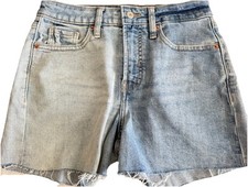 WOMENS OLD NAVY HIGH RISE O.G. STRAIGHT DENIM SHORTS-SIZE 4-LIGHT BLUE RAW HEM