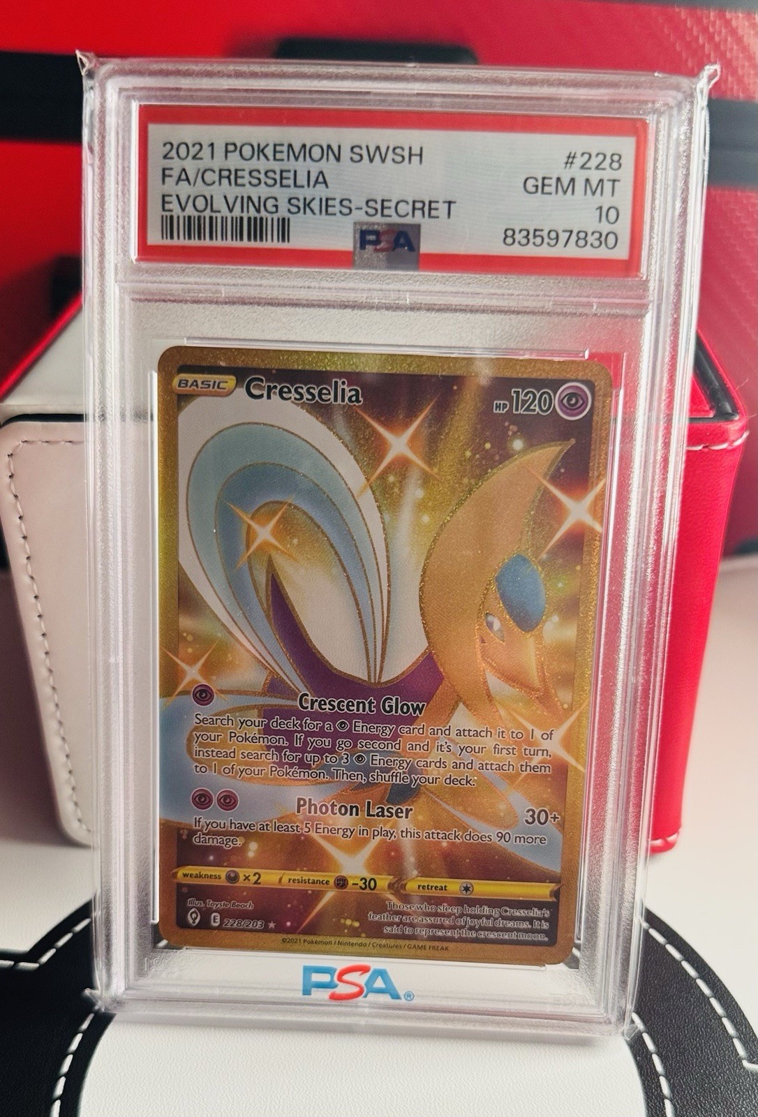 Cresselia 228/203 SWSH07: Evolving Skies Holo