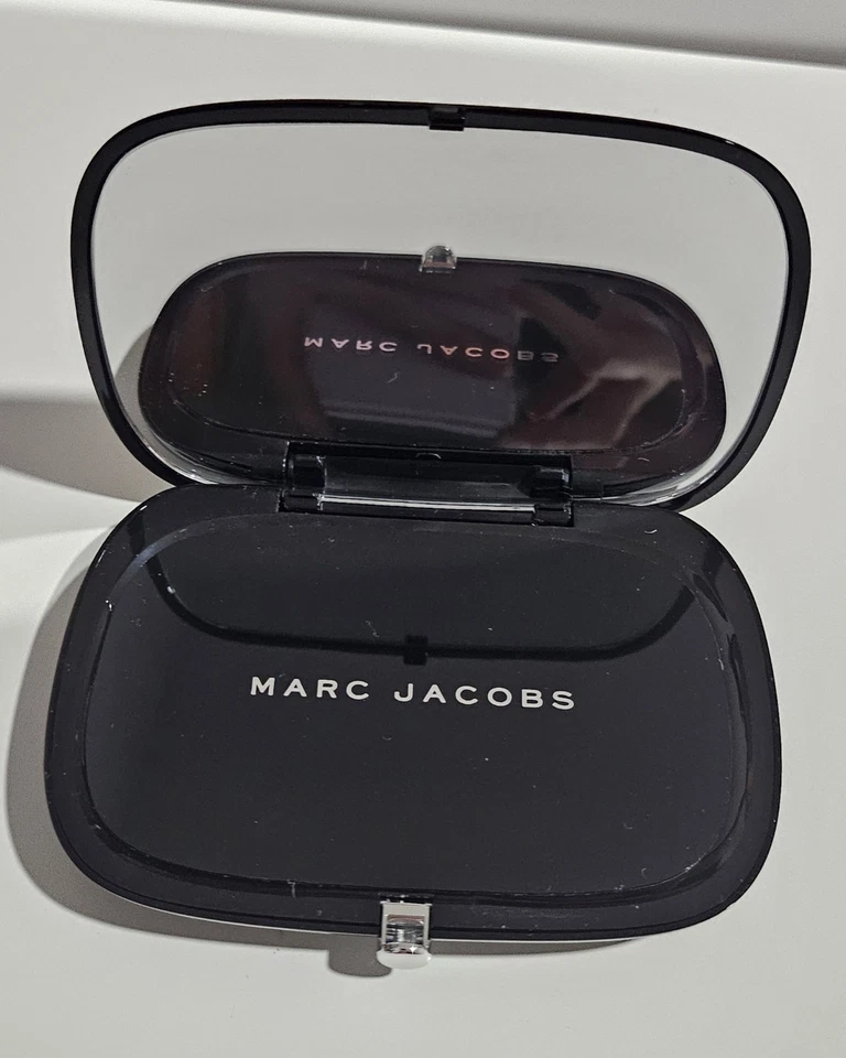 NIB Marc Jacobs 500 LUSH & LIBIDO Air Blush Soft Glow Duo (0.282 oz.) - Image 3 of 4