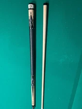 NV 32-BLU --Nick Varner Pool Cue