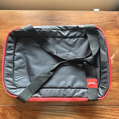 Pyrex Insulated Casserole Carrier Black Red Hot cold Food Travel Tote Bag