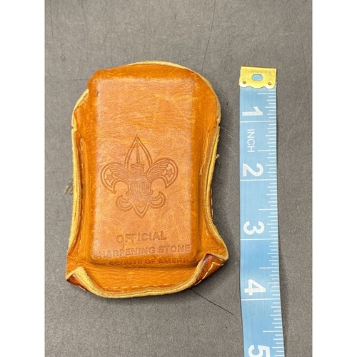 Vtg Boy Scouts of America Official Sharpening Stone w/Leather Pouch Embossed - Foto 6 di 6