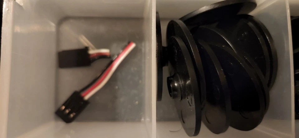 LARGE Lot of Assorted Plastic Servo Arms for RC Airplane/Car/Helicopter w/case - Image 2 of 4