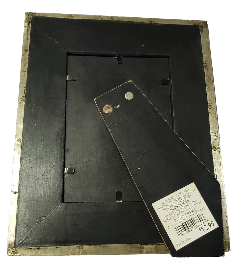 2005 Handmade Wooden Picture Frame Embossed Brass? Floral Design Antiqued VTG - Image 4 of 4