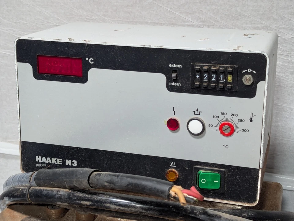Baño de agua de calefacción digital recirculación Haake N3 + Haake B como se muestra, cables cortados Foto 2 de 4