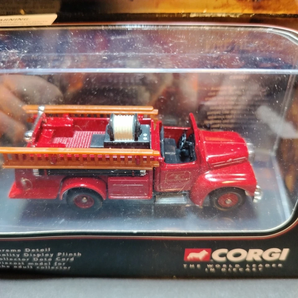 Corgi Fire Heroes Mac 2001 bomba abierta Departamento de Bomberos de Boston Foto 2 de 4