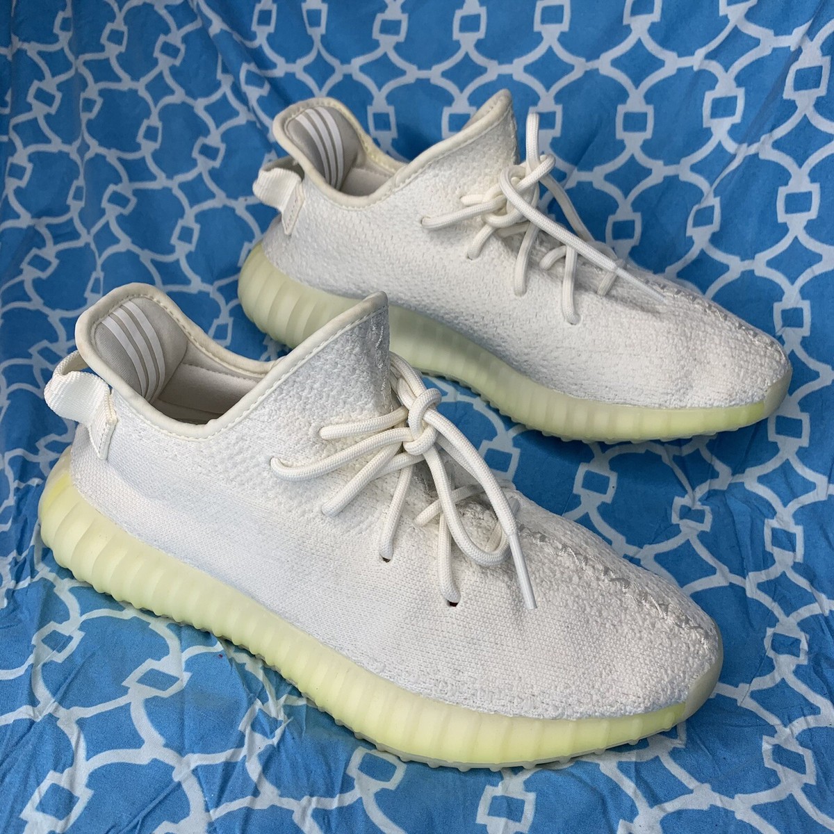 Women's Size 8.5 adidas Yeezy Boost 350 V2 Cream White Women's Size 8.5 adidas Yeezy Boost 350 V2 Cream White