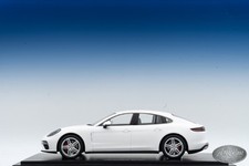 1/18 Spark Porsche Panamera Turbo White 🤝ALSO OPEN FOR TRADE🤝