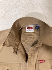 Wrangler Men s Khaki Western Work Shirt Utility Long Sleeve Button Down Logo 109