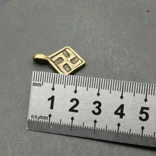 2 PIEZAS Tibetano Budista Lima Cobre Esvástica 卍 Joyería Accesorio Contador Clips Hágalo Usted Mismo - Imagen 7 de 7