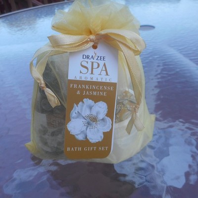 Draizee Spa Frankincense & Jasmine Bath Gift Set