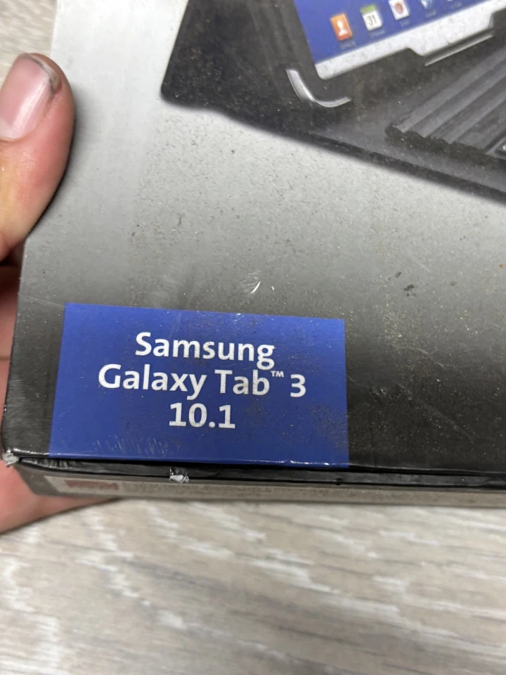 SAMSUNG GALAXY TAB 3 CASE COVER - 10.1" AMZER SILICONE Keyfolio pro - Image 2 of 3