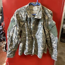 Camo Combat Coat Jacket Medium X short Army Digital Green Fr16