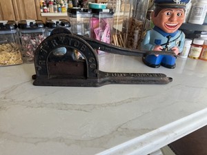 Brown's Mule R.J Reynolds Tob Co Chewing Tobacco Plug Cast Iron Cutter Chopper