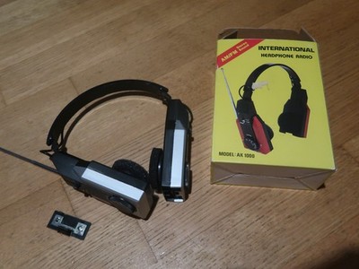 Headphone Radio Model: AK 1000 - AM / FM - Vintage
