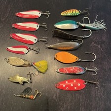 Lot Of 14 Vintage Spinners - different colored blades