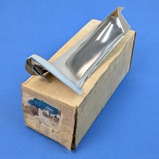 1958-1962 Corvette Outer Grille Moulding Upper Lh 3740209 Nos 1958-1962 Corvette Outer Grille Moulding Upper Lh 3740209 Nos
