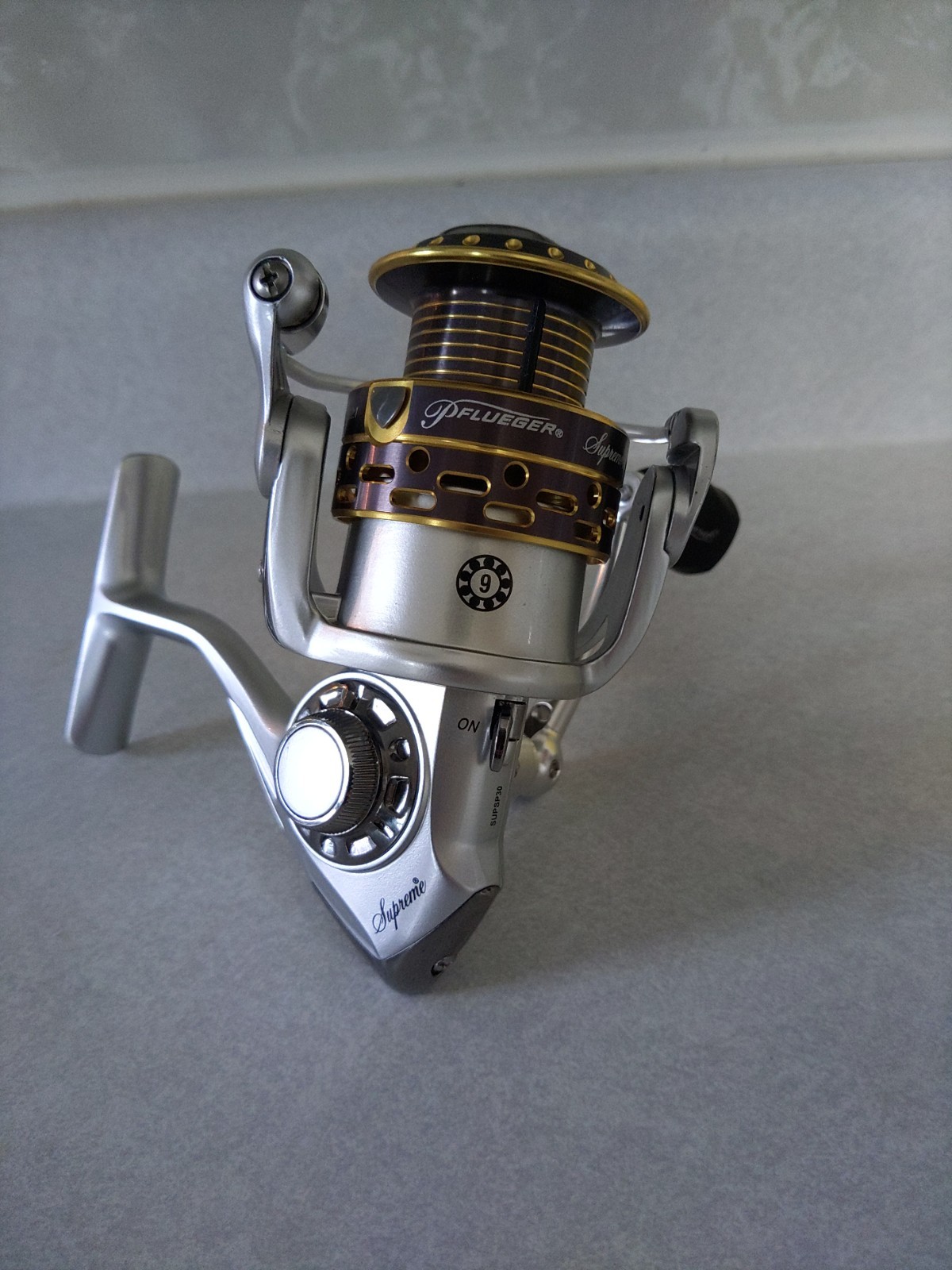 Pflueger Supreme Model SUPSP30 Spinning Fishing Reel. New Of
