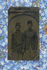 1860s SMALL TINTYPE OF AN AMBROTYPE?? WITH TWO CIVIL WAR SOLDIERS