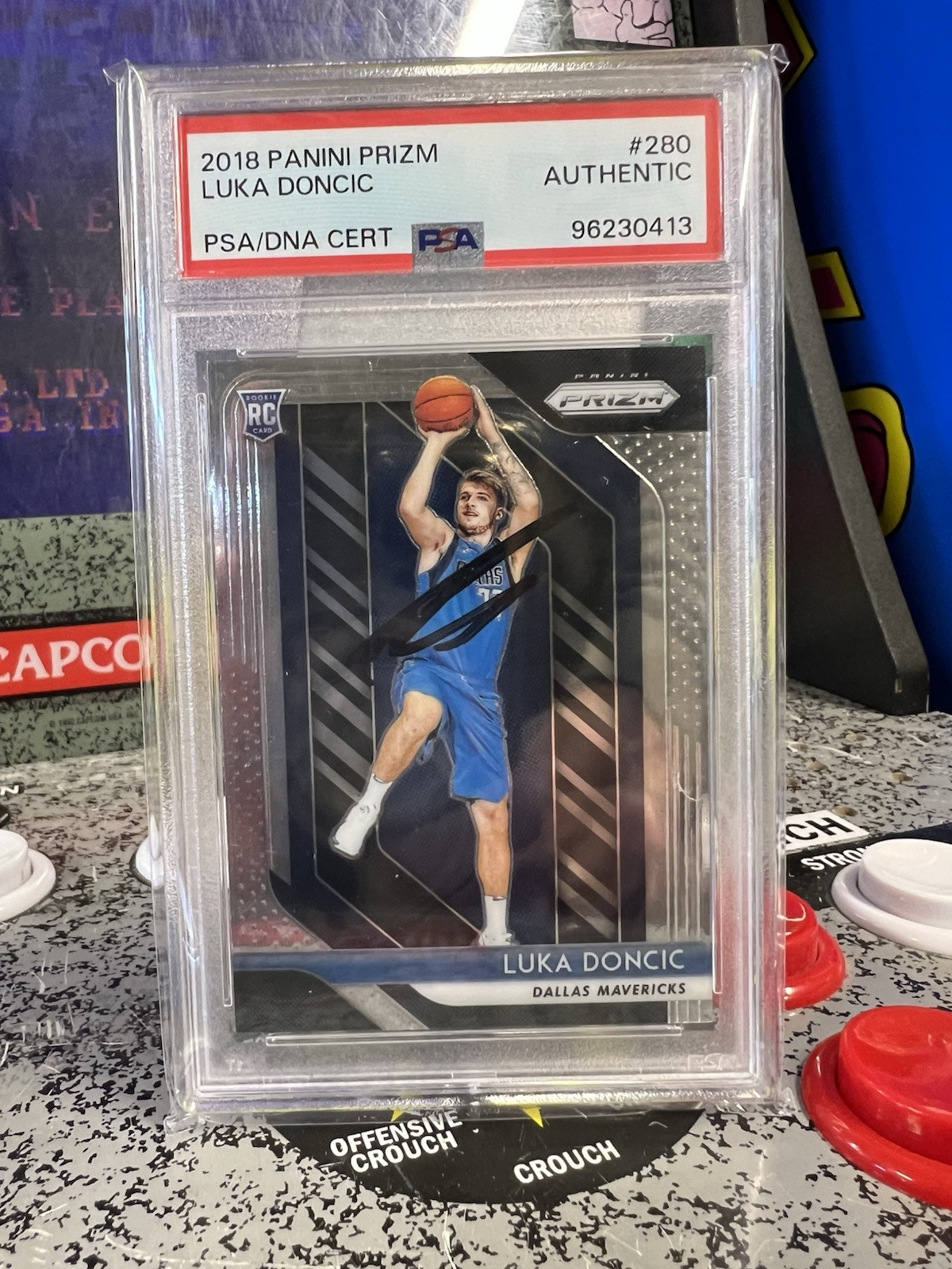 2018-19 Panini Prizm Luka Doncic #280 RC Rookie Auto PSA/DNA Autograph - Lakers view 12