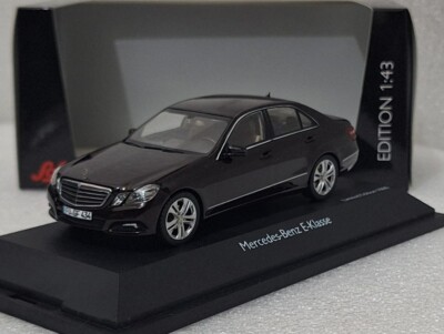 Mercedes-Benz E-Klasse W212 Limousine Elegance 2009 1:43 Schuco
