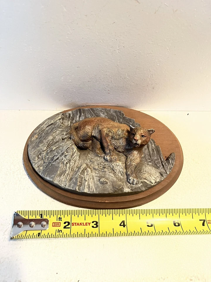 - Placa de pared 3D puma/león de montaña Avon Collectibles 1987 Wildlife Lover Foto 4 de 4