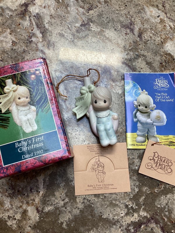 Precious Moments Ornament “Baby’s First Christmas” Dated 1992. # 527483