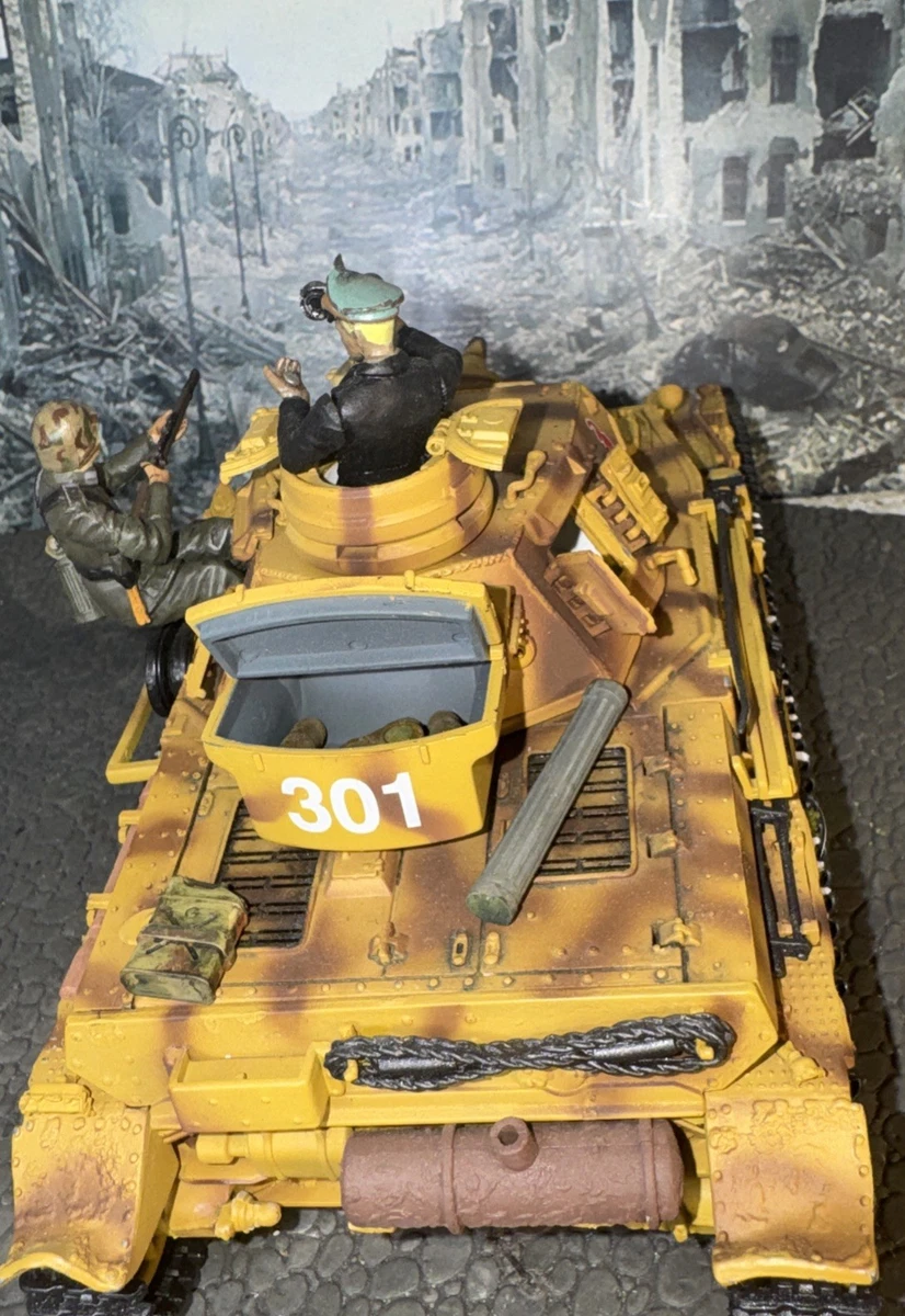 Preços baixos em Escala 1:32 Forces of Valor Veículos de brinquedo
