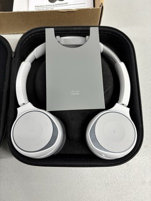 NEW! Cisco HS-WL-730-C Headset 730 Wireless Headphones With Charge Stand