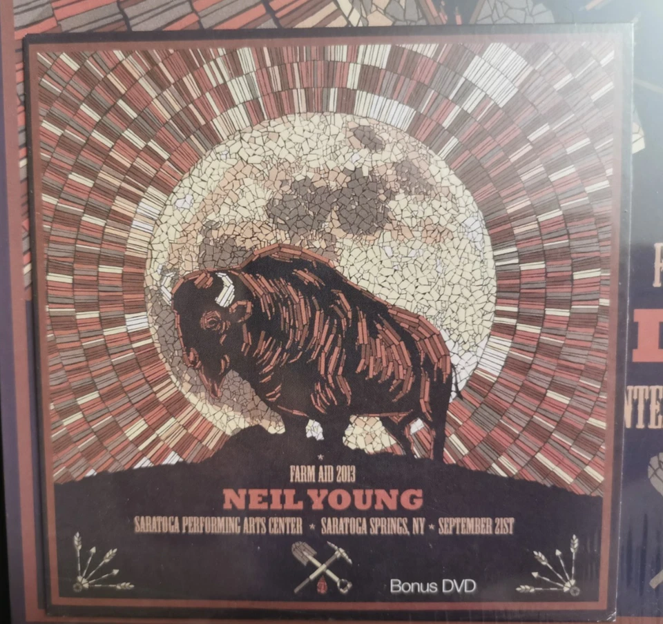 LP & DVD. NEIL YOUNG: "Farm Aid 2013" Wizzard Rec, rotes Vinyl. NEU & VERSEGELT! - Bild 2 von 4