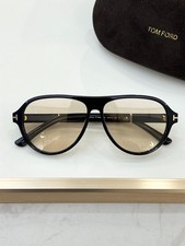 TOM FORD TF1080 Sunglasses   Bold Luxury Design, Size 59  13-145