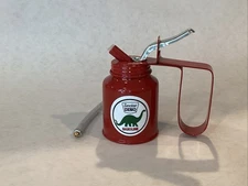 VINTAGE STYLE OILER WITH GAS/OIL Co. LOGO FOR DISPLAY OR HOUSEHOLD USE  SINCLAIR