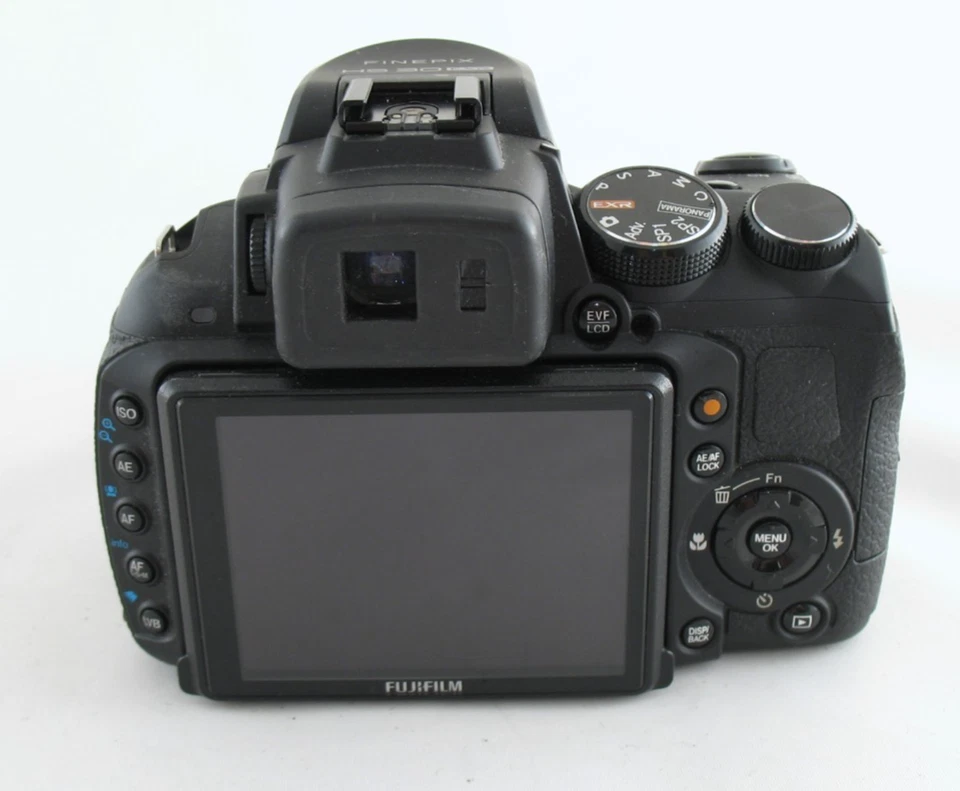 Fuji FinePix HS30EXR D-SLR style Bridge Camera 24-720mm 30x Zoom Lens +16GB - Image 3 of 4