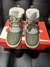 New Nike Woodside Chukka 2 Woman  s ACG Boots Size 8.5 Light Taupe 525393 200